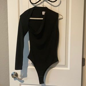 VICI black cutout one sleeve bodysuit— size S